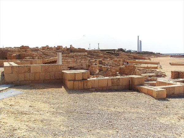 024-Кесария-остатки зданий